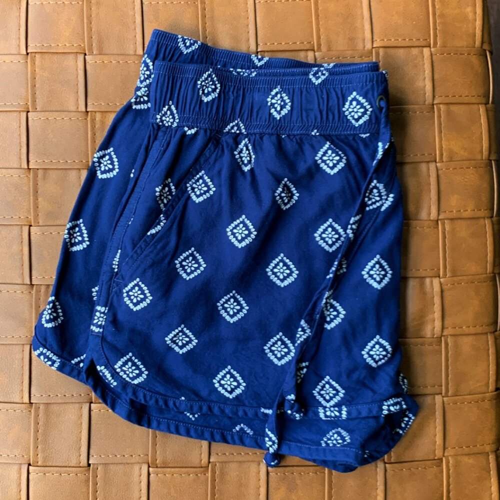 🔴 2+/$15 sale | Juniors Navy Blue Printed Fabric Shorts